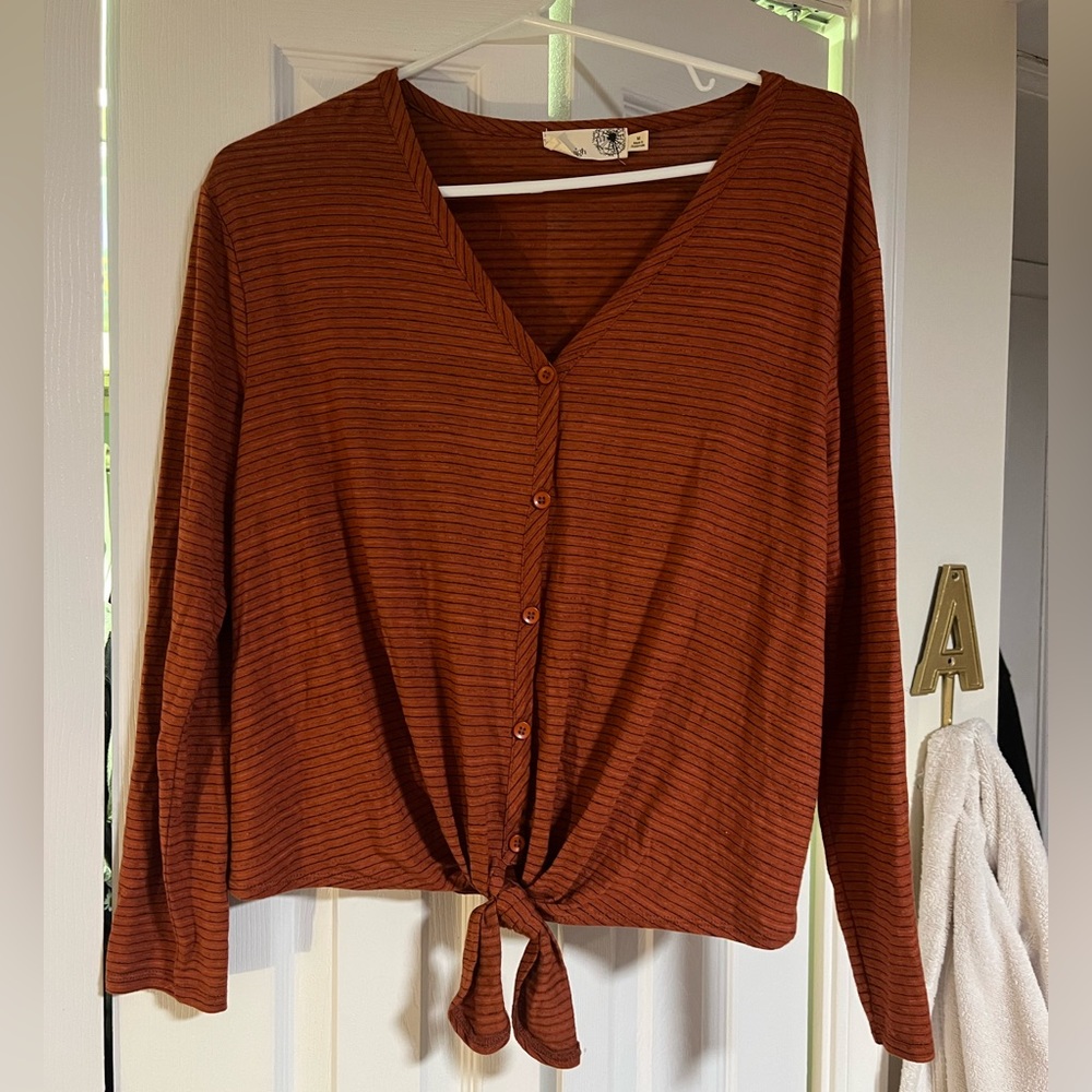Cute burnt orange V-neck striped sweater with knot SIZE M